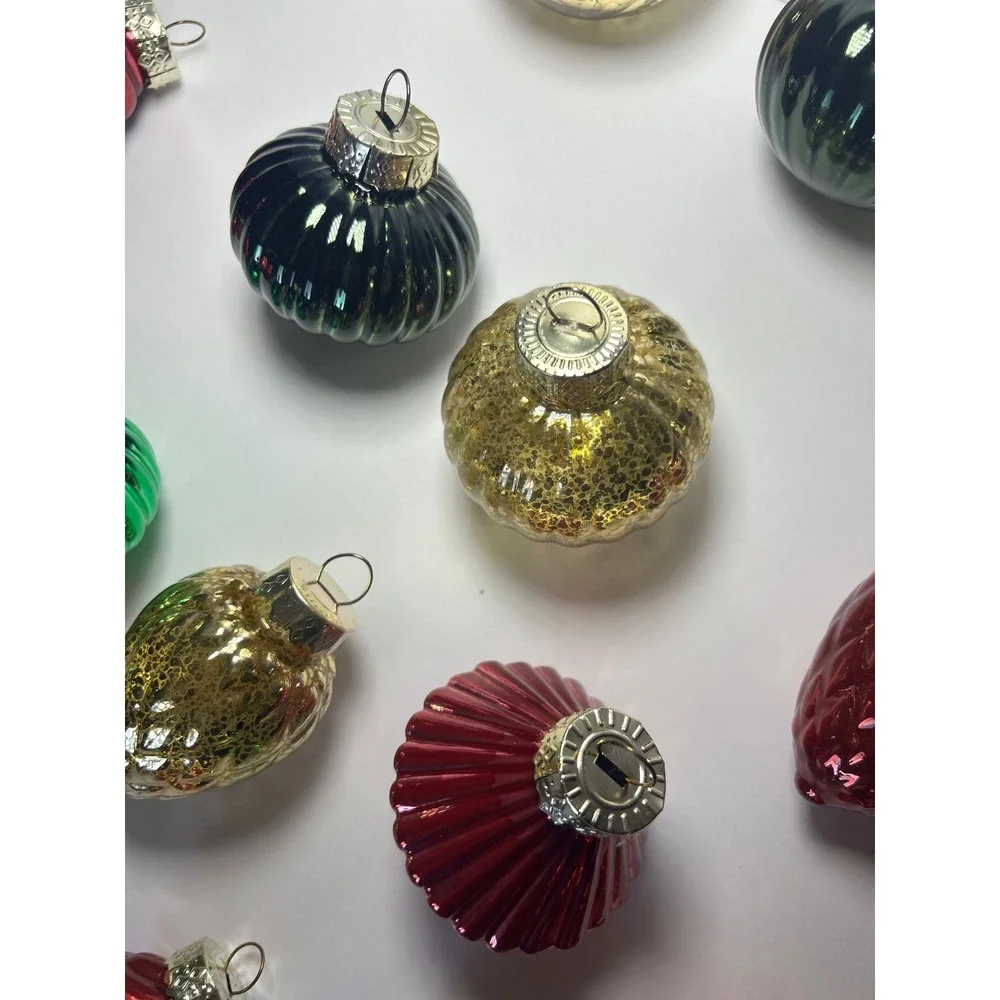 Vintage Style Shiny Glass‎ Christmas Ornaments Lot of 16 Red Green Gold Ribbed